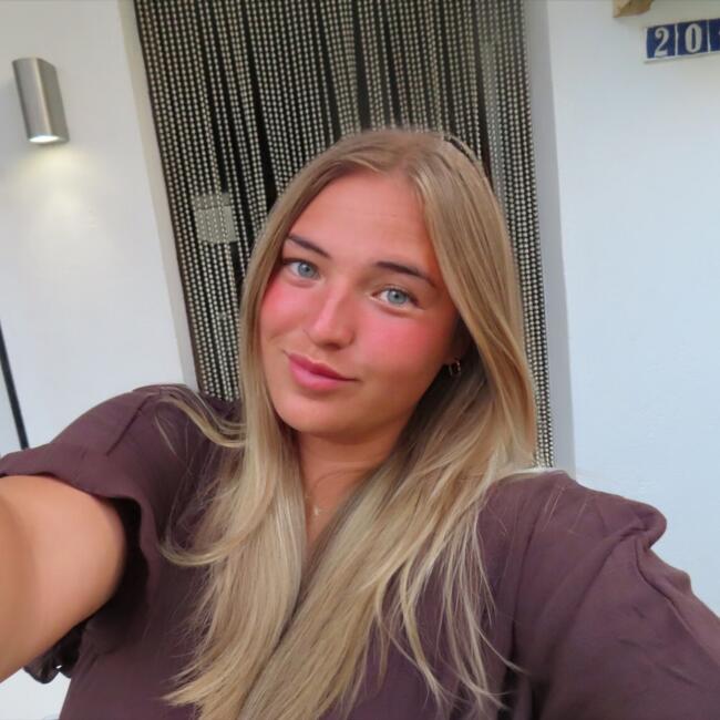 Babysitter in Oostzaan: Demi