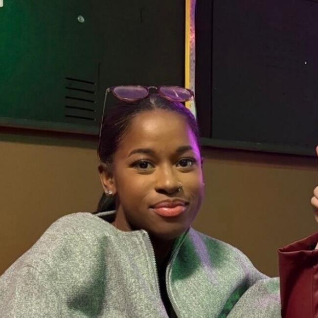 Babysitter in Évry: Rama