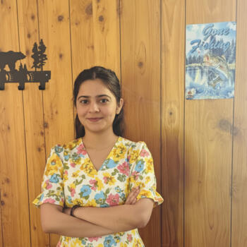 Babysitter in Fresno: Simran