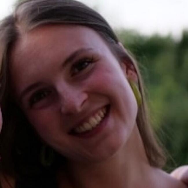 Babysitter in Paris: Léna