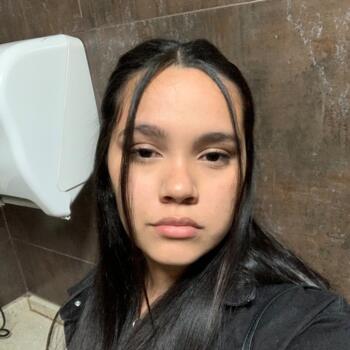 Niñera en Salto: Emily Duten