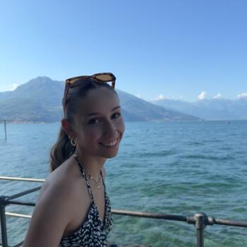 Babysitter in Auckland: Emilia