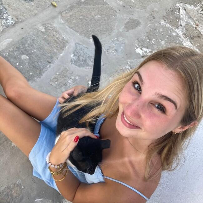 Babysitter in London: Sarah-Cléophée