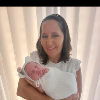 Babysitter in Itapema: Lorena