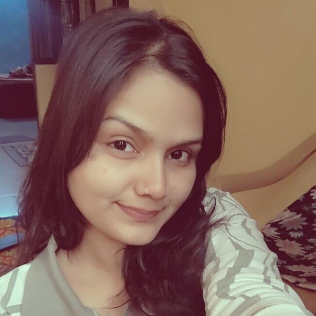 नई दिल्ली में बेबीसिटर: Deepti
