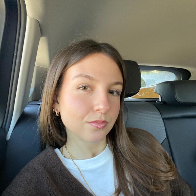 Babysitter in Rome: Sara