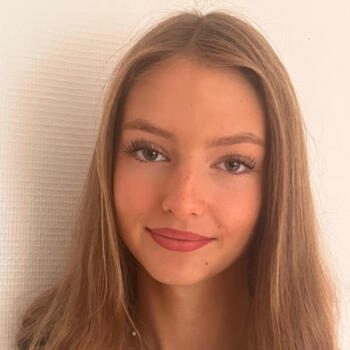 Babysitter in Issy-les-Moulineaux: Faustine