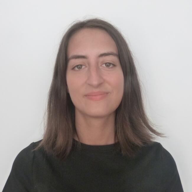 Babysitter em Almada: Mariana