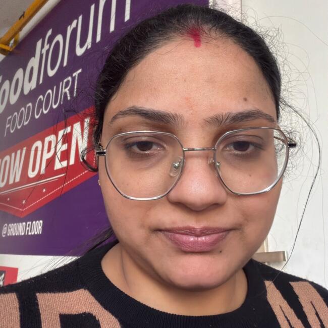 Babysitting job in Ghaziabad: Shikha