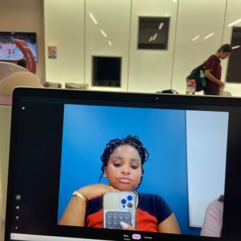 Baby-sitter in Brossard: Vitia Carlie