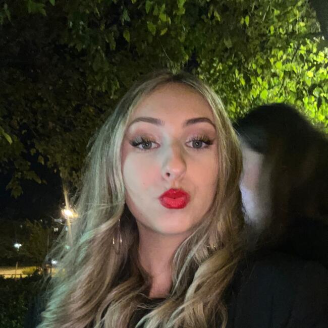 Canguro en Cartagena: Aitana