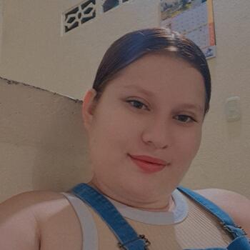 Babysitter in Yumbo: Andrea