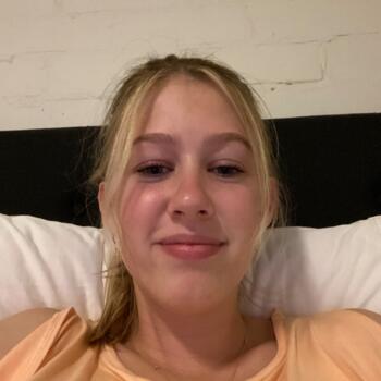 Babysitter in Auckland: Lily