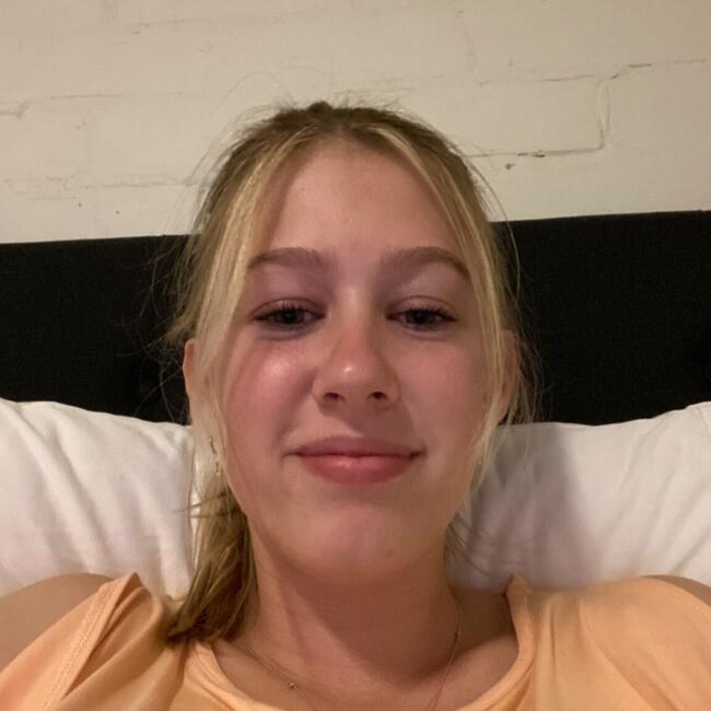 Babysitter in Auckland: Lily