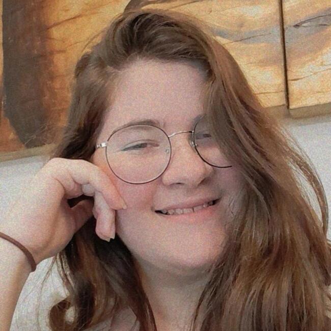 Babysitter in Coimbra: Gabrielle