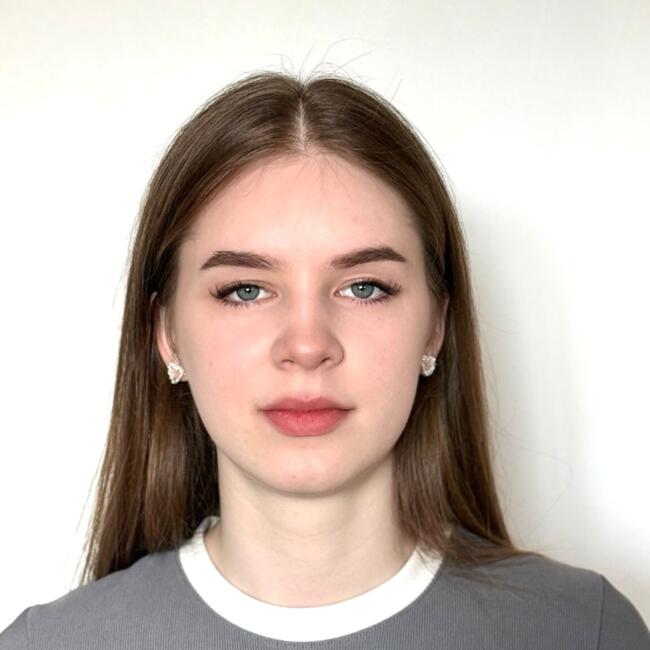 Babysitter in Cannes: Oksana