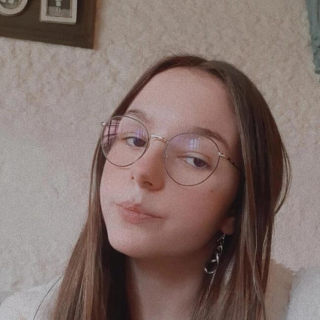 Babysitter in Differdange: Dina