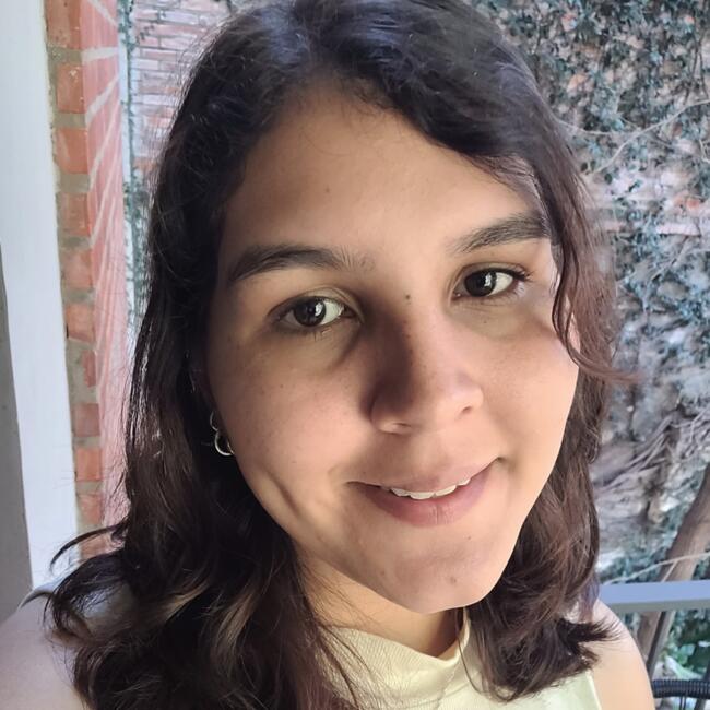 Babysitter in Asunción: Scarlets