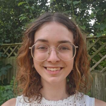Babysitter Egham: Emma