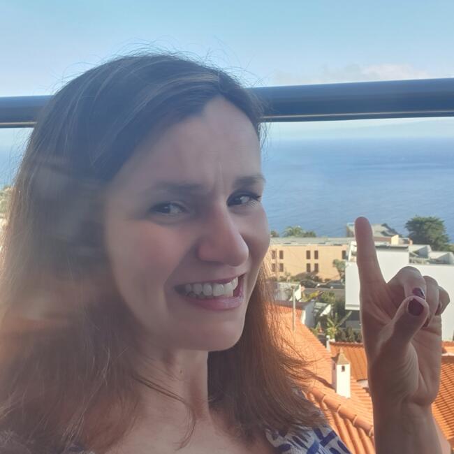 Babysitter in Woking: Carla