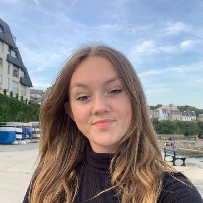 Babysitter in Laurenan: Lilou