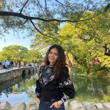 Babysitter in Seoul: Sara