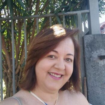 Babysitter in Rio Bonito: Luciene