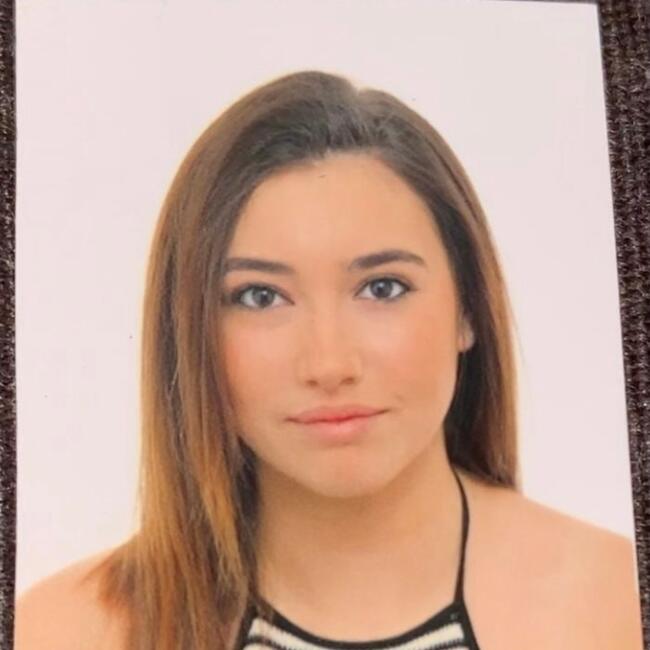 Canguro en Mairena del Alcor: Laura