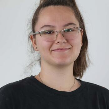 Babysitter in Valu lui Traian: Nicoleta