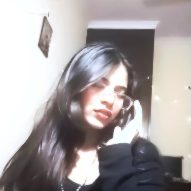 Babysitter in New Delhi: Veronica paul