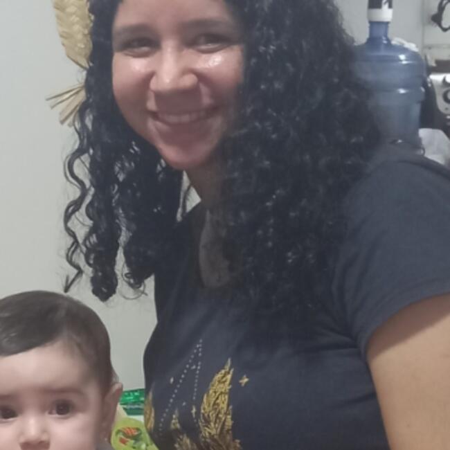 Babysitter in Algoz: Letícia