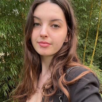 Babysitter in Saint-Fargeau-Ponthierry: Lodelia