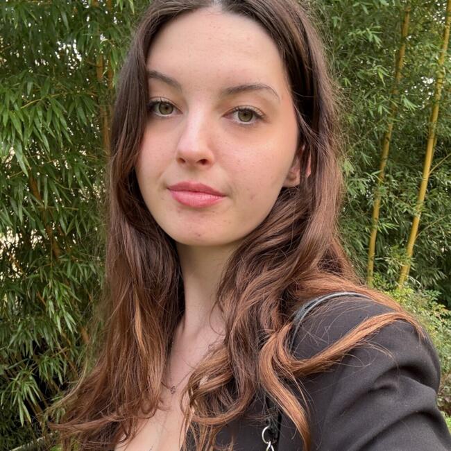 Babysitter in Saint-Fargeau-Ponthierry: Lodelia