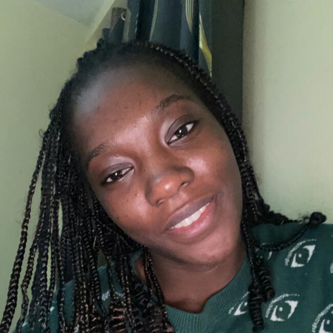 Babysitter in Tomar: Ruth