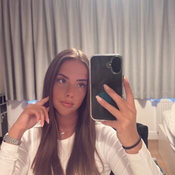 Babysitter Aartselaar: Alicia