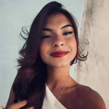 Babysitter in São José dos Campos: Emilly