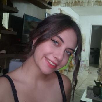 Babá em Três de Maio: Amanda