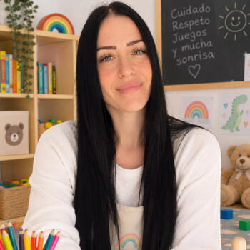Nanny in Chiva: Lucia