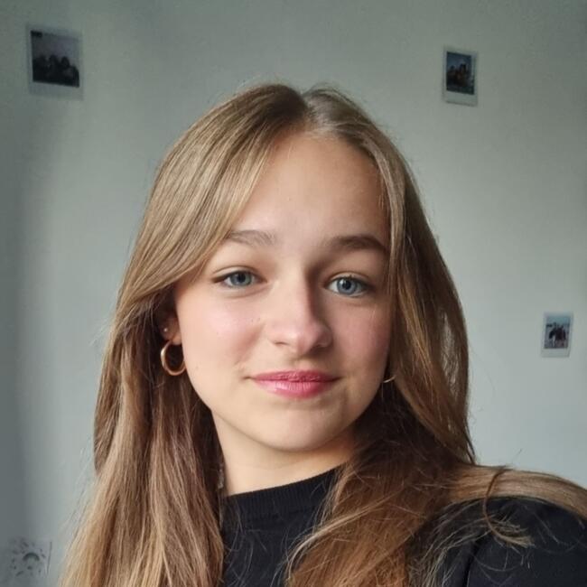 Babysitter in Vitry-sur-Seine: Karolina