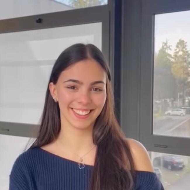 Babysitter in Lago: Mariana