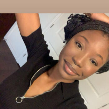 Babysitter Halifax: Olivia