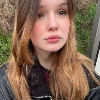 Babysitter in Palaiseau: Eva