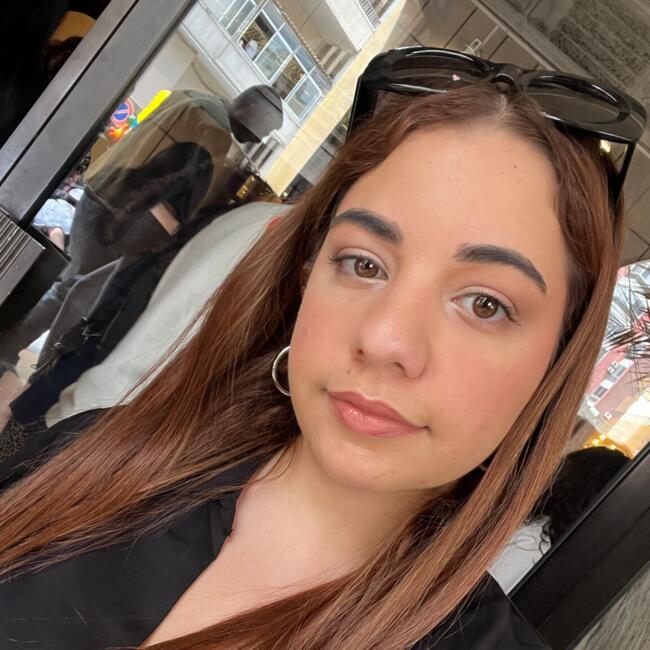 Babysitter in Paris: Dayana