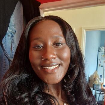 Babysitter in Barking: Mari