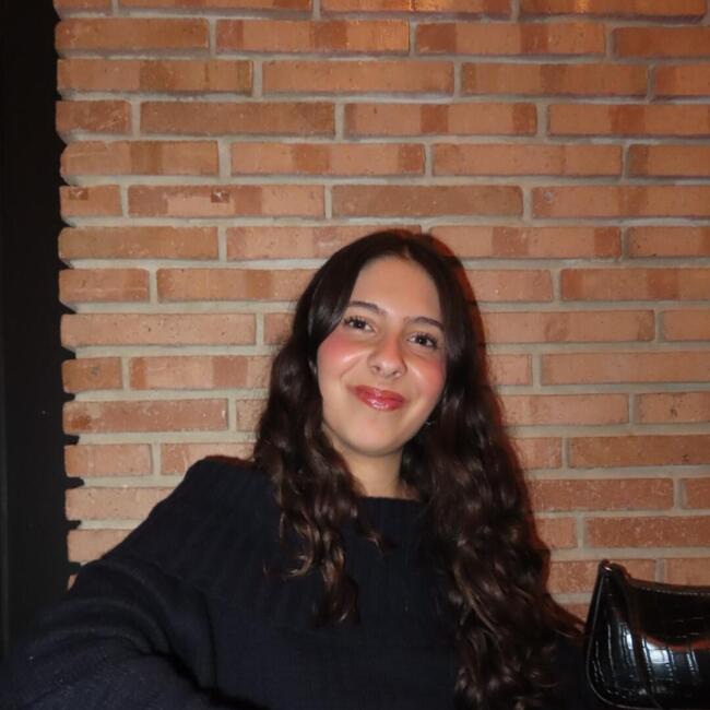 Babysitter in Amares: Bruna