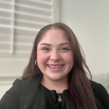 Babysitter in Riverside: Jasmine