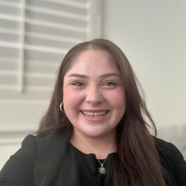 Babysitter in Riverside: Jasmine