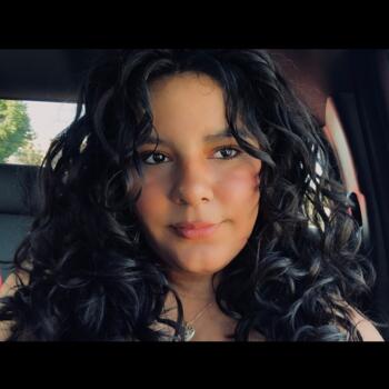 Babysitter in Perris: Ayerin