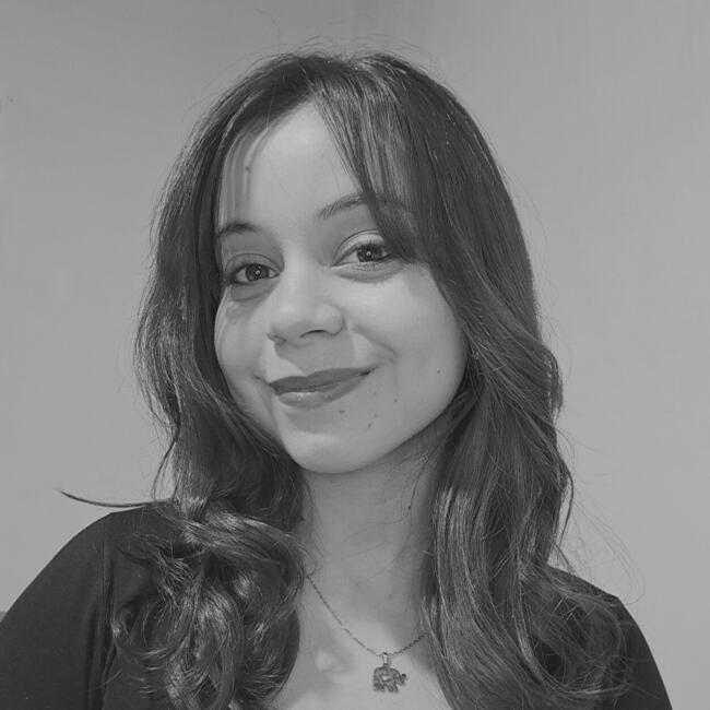 Babysitter in Luque: Mirna Coronel