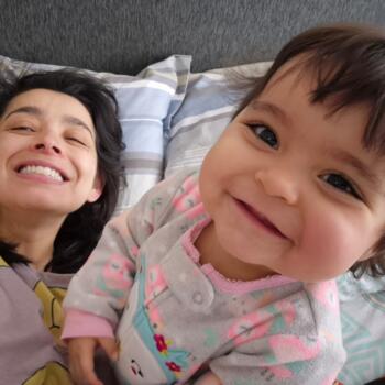 Trabajo para niñera en Bogotá: trabajo de niñera Angela